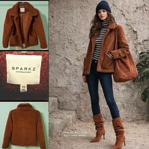ANTHROPOLOGIE SPARKZ Amina Teddy Bear Sherpa Fleece Jacket Nutmeg Brown XS - EUC